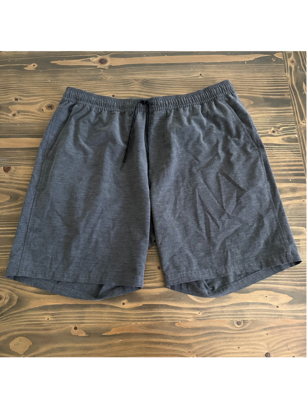 Columbia Men's Athletic Shorts Large Gray Black Stretch Activewear Performance